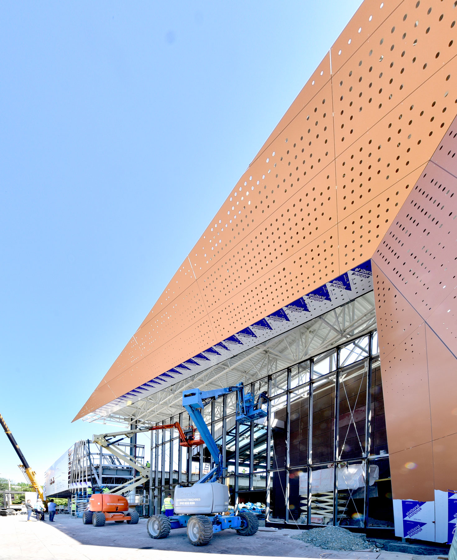 Zonă de circulație și galerii comerciale, detaliu – Extindere City Park Mall Constanta, Constanța