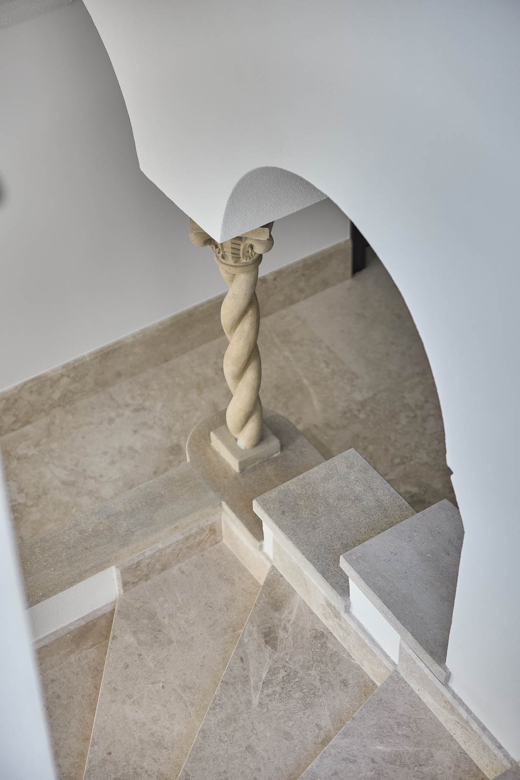 Fațadă a imobilului, detaliu – Rosenthal House, București