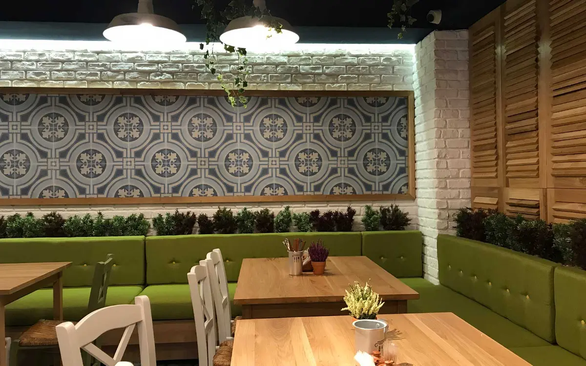 Fit-out detail – Nikos Greek Taverna, Bucharest
