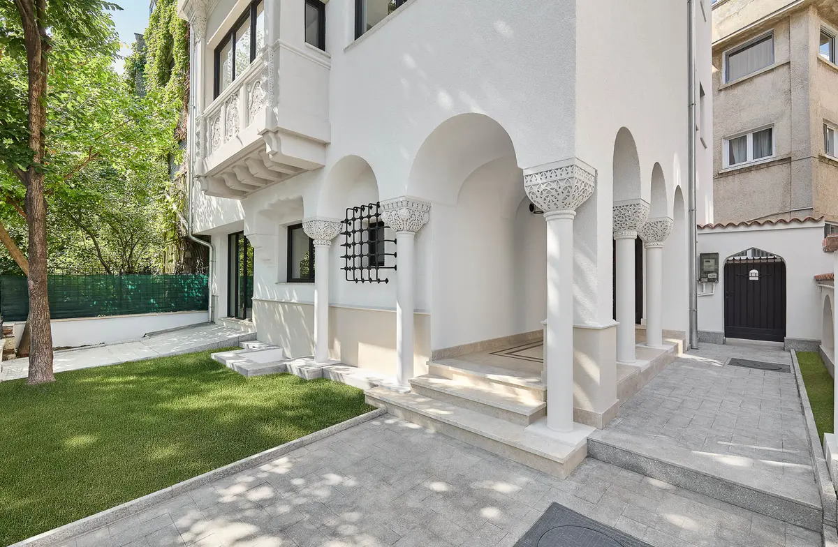 Architectural detail, secondary view – Rosenthal House, Bucharest