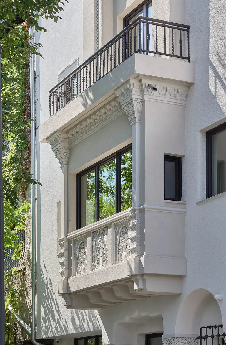 Architectural detail, close-up – Rosenthal House, Bucharest