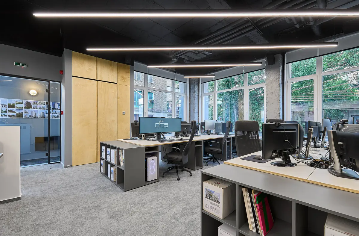 Zonă de lucru amenajată, de aproape – DRS Architects Office, București