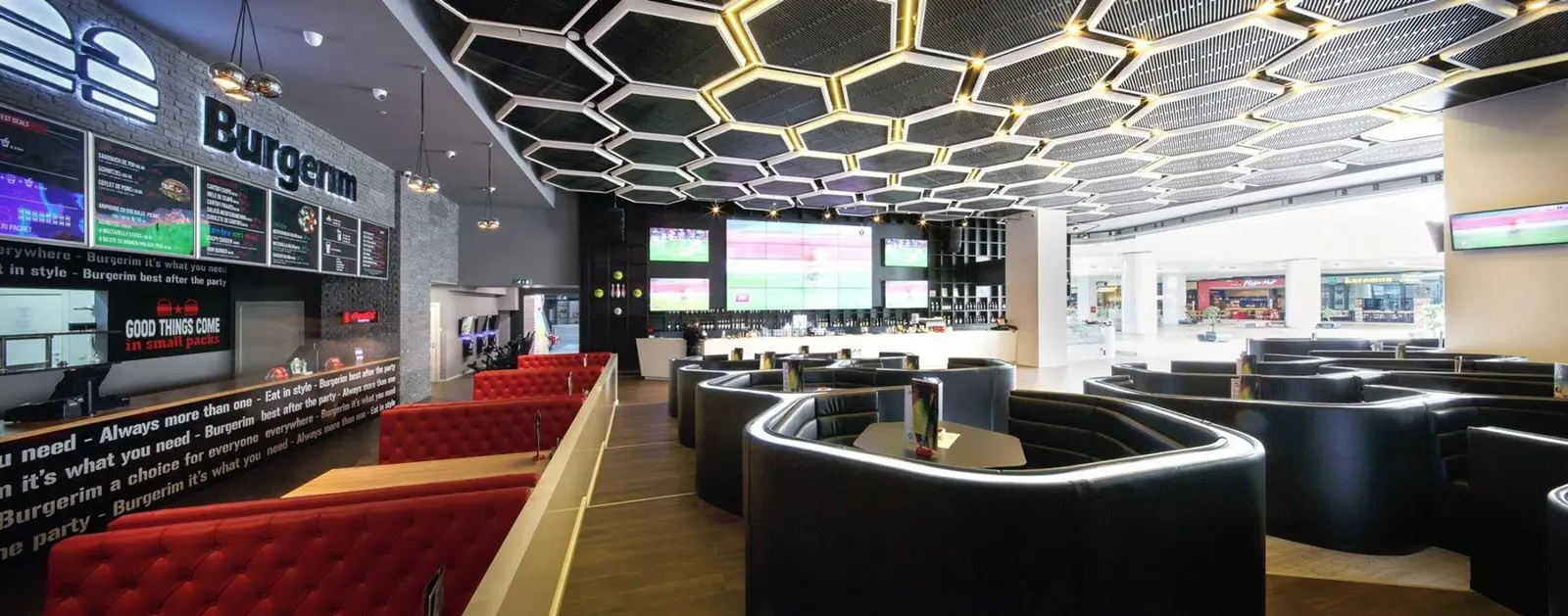 Reception and welcome area – Magic Arena Sports Bar, Bucharest